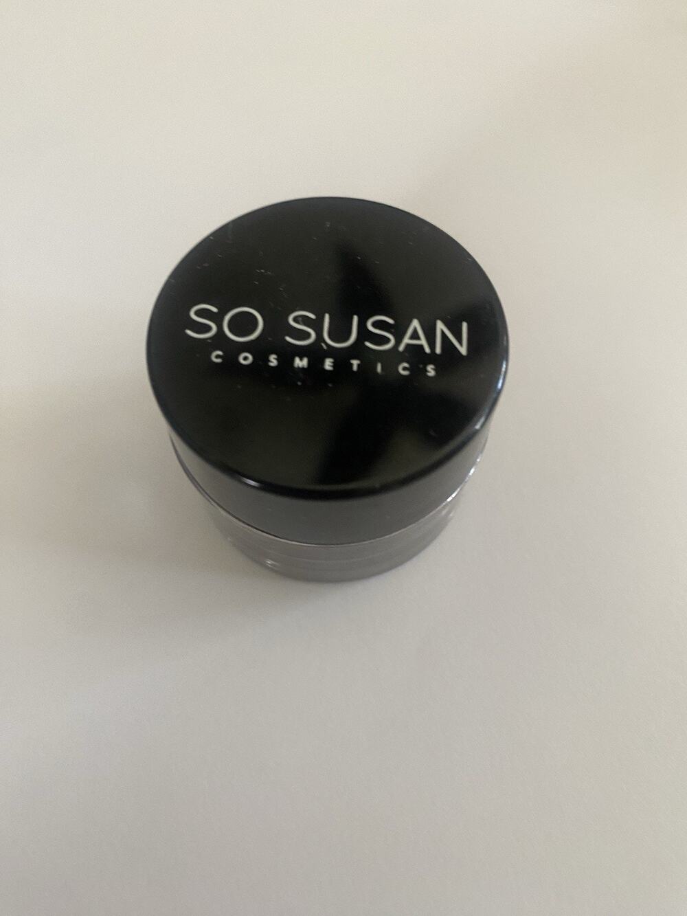 So Susan Cosmetics Eyeshadow Color   Mysterious Purple .08 oz 2.3 g - New Makeup
